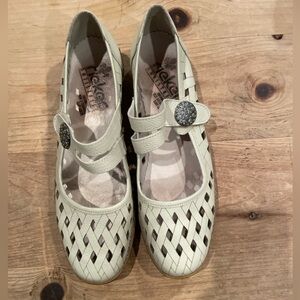Rieker Drayton Mary Jane Anti Stress Comfort Leather Velcro strap in Cream 9.5